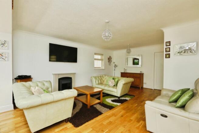3 bed Detached Bungalow for sale Image 5