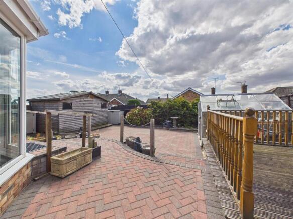 2 bed Detached Bungalow for sale Image 10