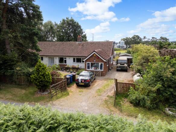 3 bed Detached Bungalow for sale Image 4