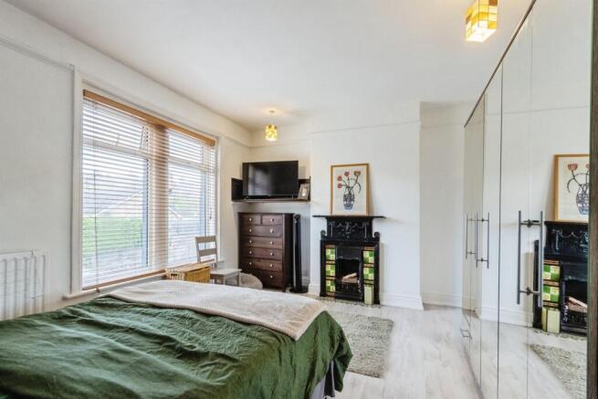 3 bed Terraced for sale Image 7