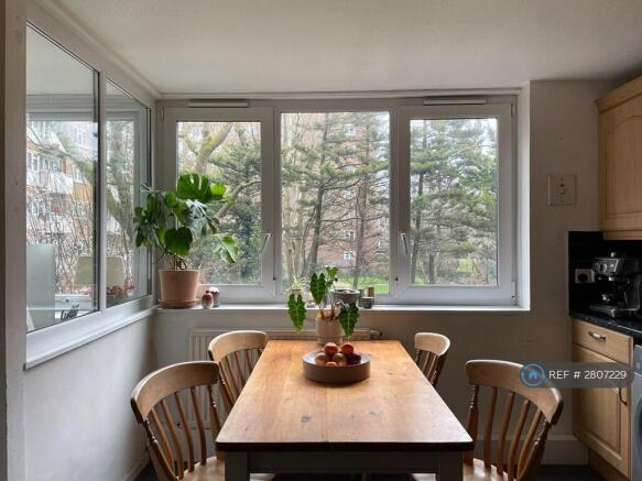 Kitchen Dining With Park View