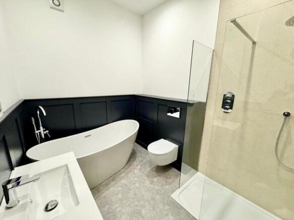 5 bed Semi-Detached to rent Image 12