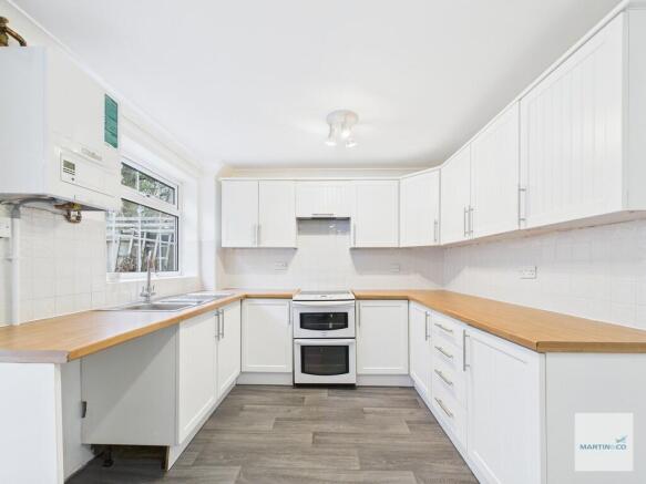 CAM03394G0-PR0421...