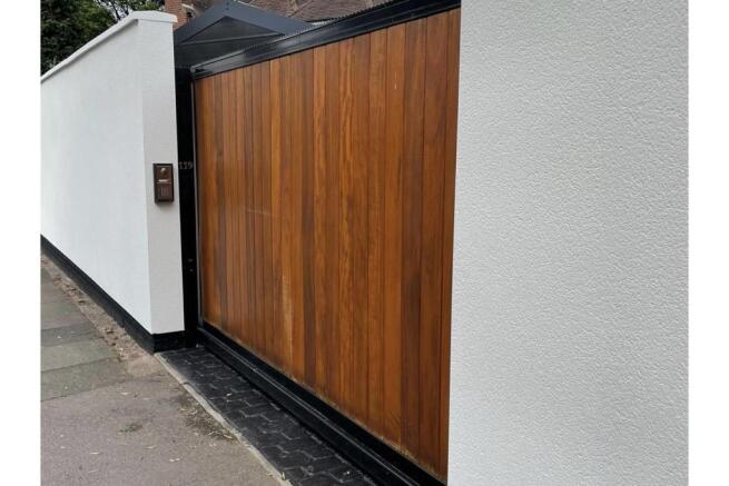 Annexe Entrance