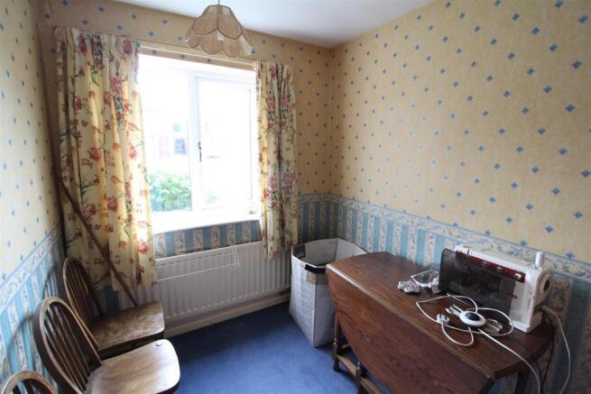Bedroom 2.JPG