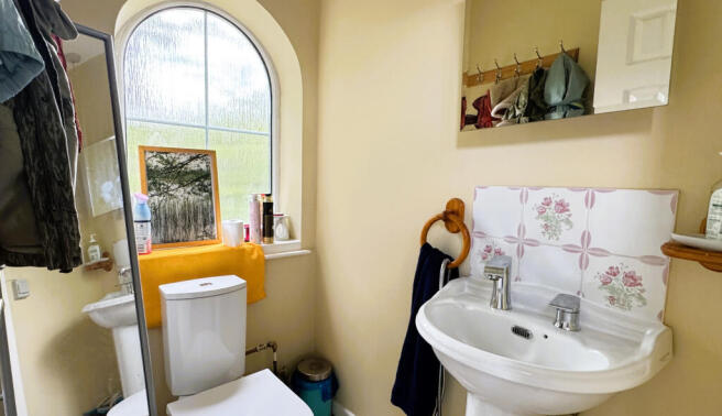 3 bed Detached for sale Image 6