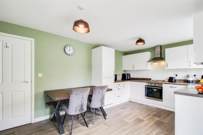 3 bed Semi-Detached for sale Image 2