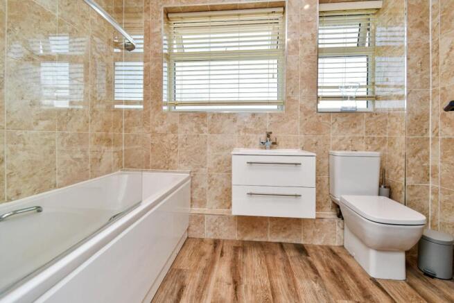 3 bed Semi-Detached for sale Image 11