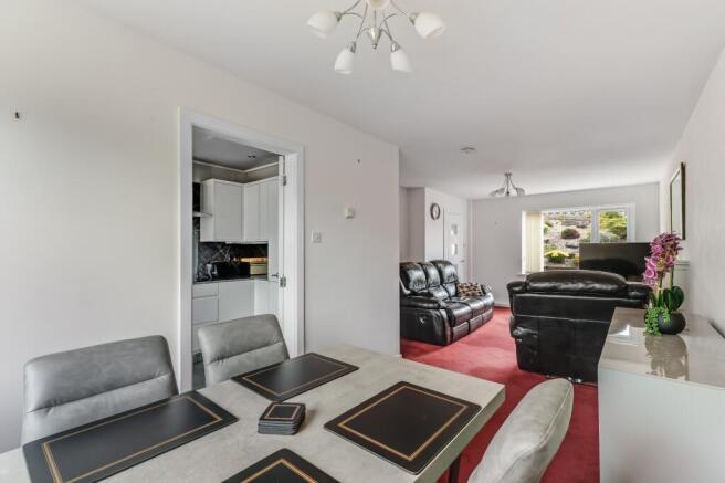 3 bed Semi-Detached for sale Image 11