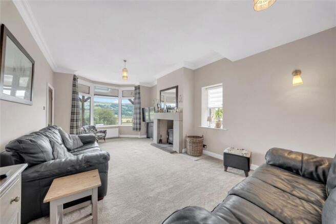 5 bed House for sale Image 12