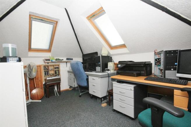 LOFT ROOM