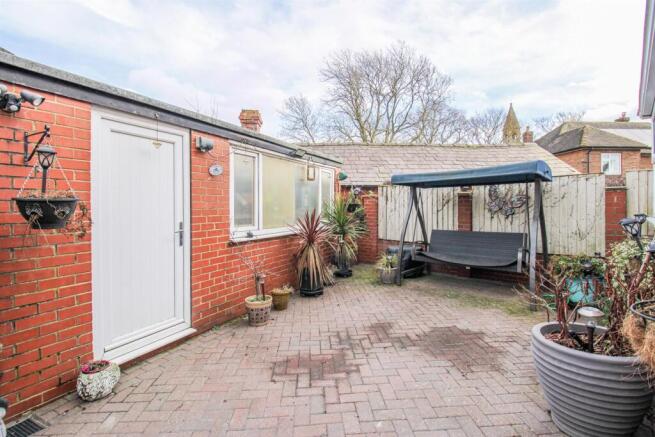 2 bed Semi-Detached for sale Image 9
