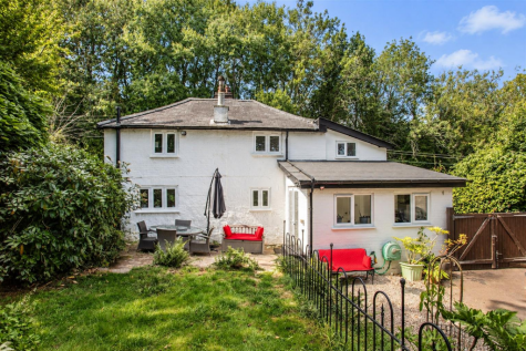 Cherry Gardens Hill, Groombridge, TN3 9NY