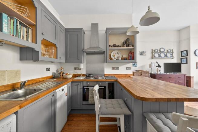Kitchen Area.jpg