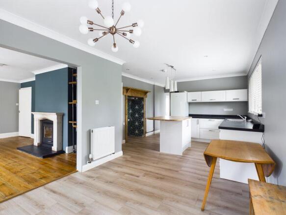 kitchen/dining room