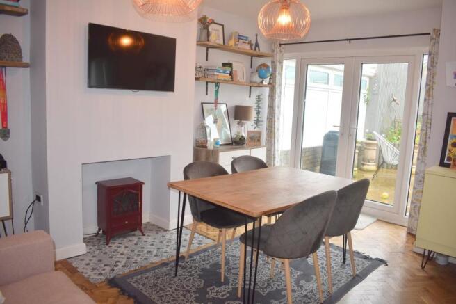 Kitchen/ Dining Room
