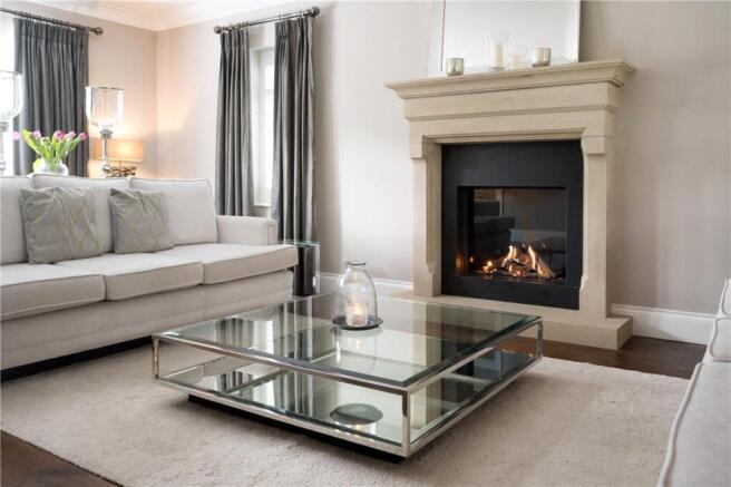 5 bed Detached for sale Image 7
