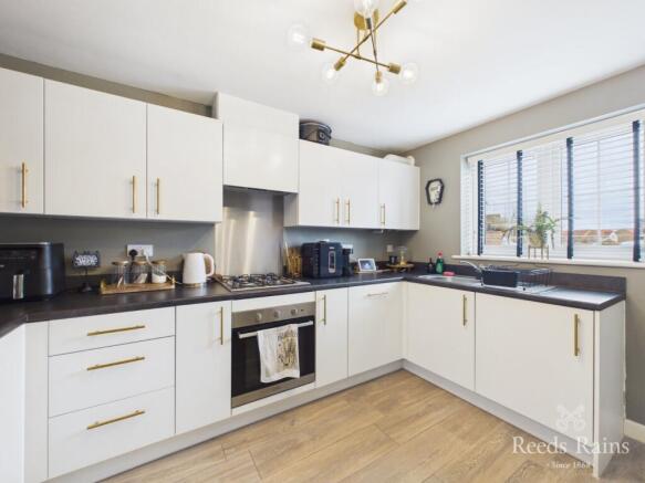 2 bed Semi-Detached for sale Image 10