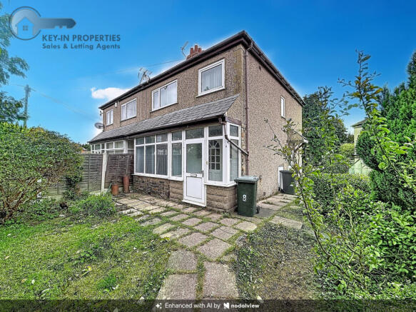 Beautifully Renovated Three¿Bedroom Semi¿Deta