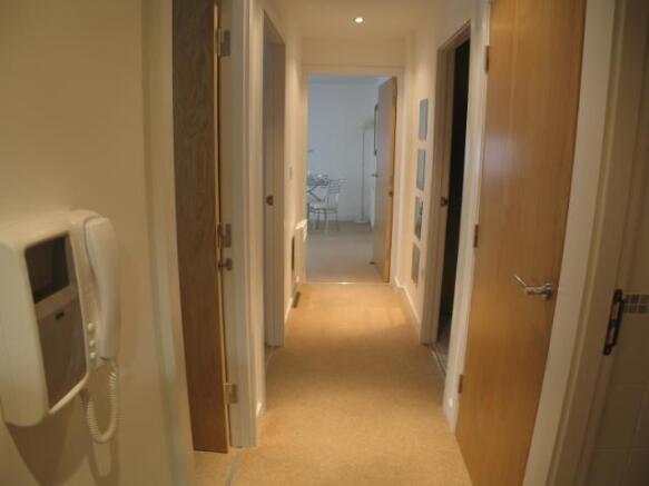 2 bed Apartment for sale Image 6