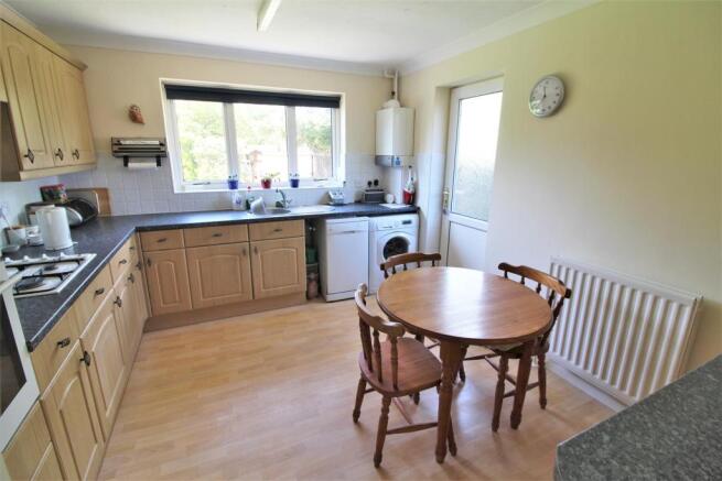 KITCHEN BREAKFAST ROOM