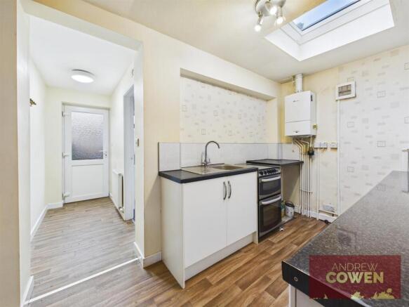 2 bed Terraced for sale Image 4