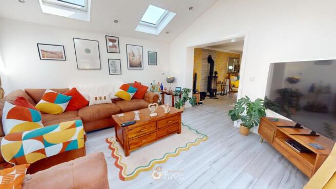 4 bed Detached for sale Image 6