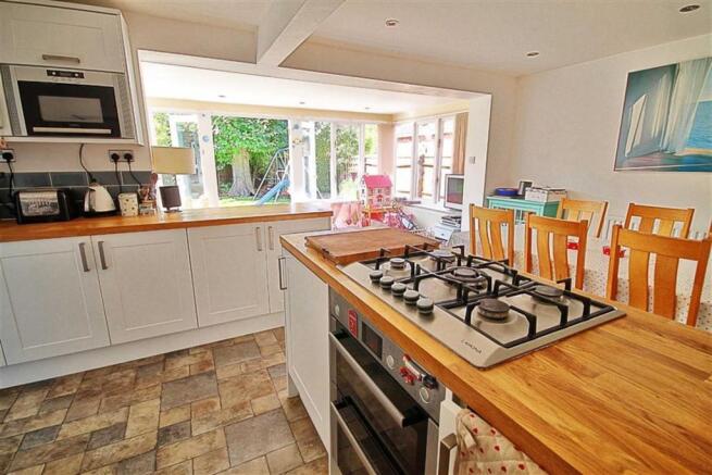 KITCHEN/DINING/FAMIL