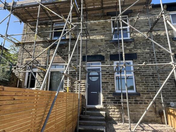 3 bed House to rent Image 5