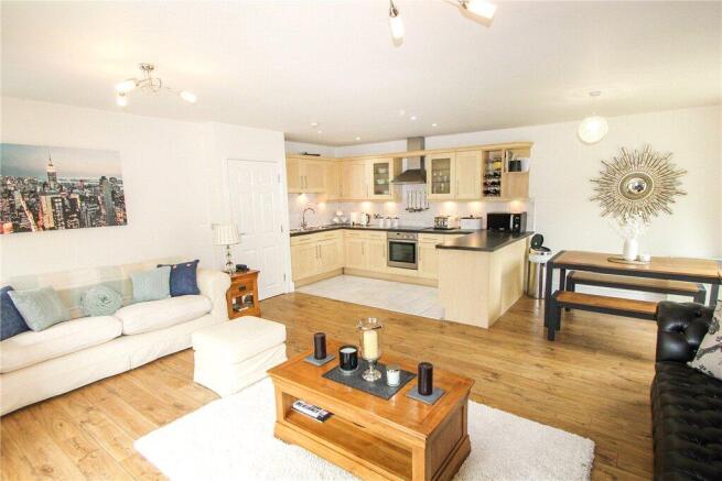 2 bed Apartment for sale Image 6