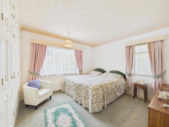 2 bed Detached Bungalow for sale Image 7