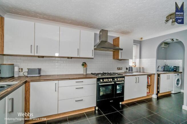 41, Redbourn Road, Bloxwich, Walsall, WS33XT-11.jp