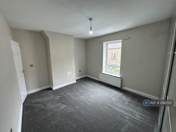 2 bed Terraced to rent Image 8