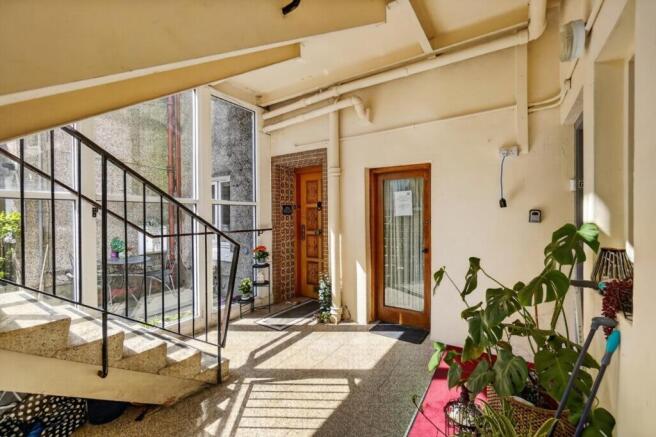 flat g1, st. johns court, largs _03.jpg