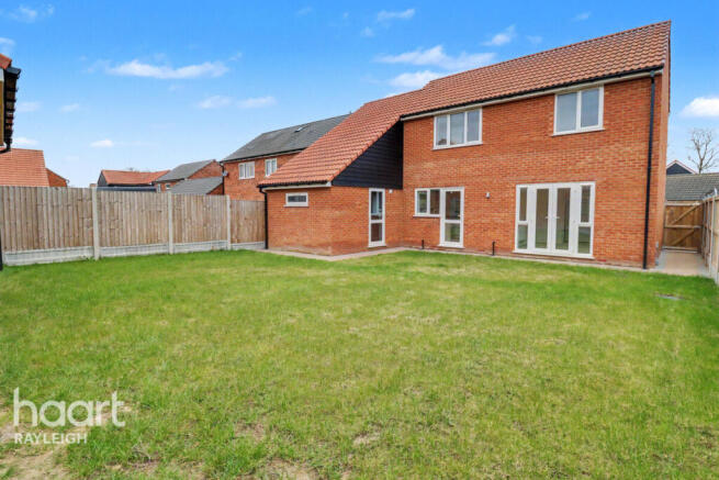 Fairview Crescent, Rayleigh photo 4