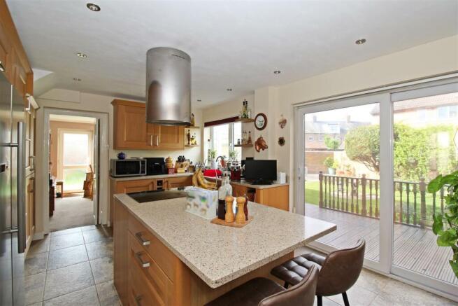 Kitchen/Breakfast Room