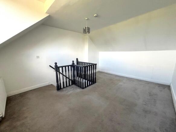 3 bed House to rent Image 4