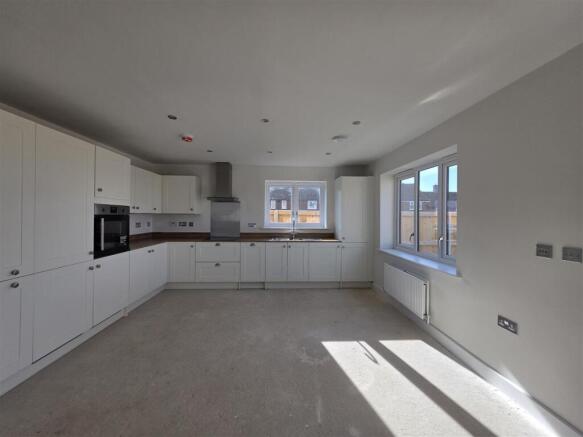 3 bed Detached Bungalow for sale Image 4