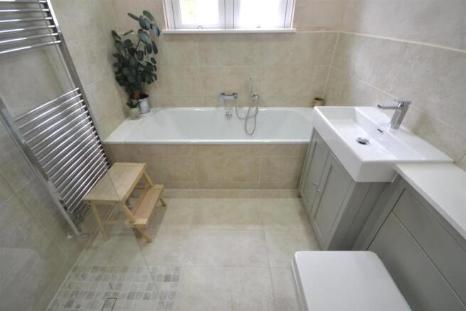 Shower Room.jpg