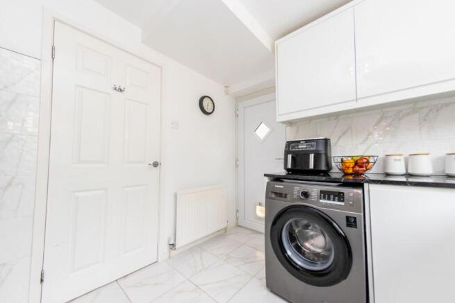 3 bed Semi-Detached for sale Image 5