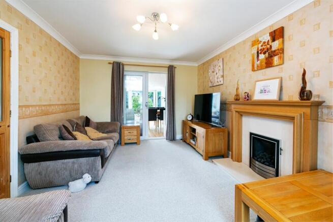 3 bed Semi-Detached for sale Image 7