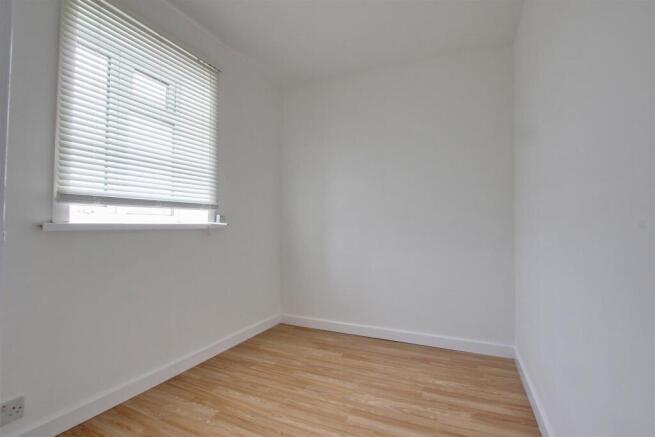 3 bed Semi-Detached for sale Image 8