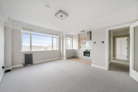 Balham High Road, Balham, SW17