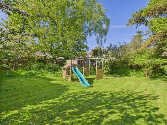 CAM02313G0-PR0080-STILL003