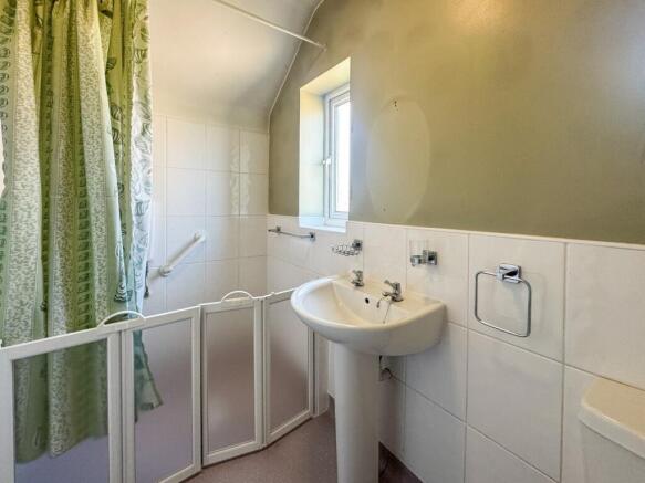 2 bed Semi-Detached for sale Image 10