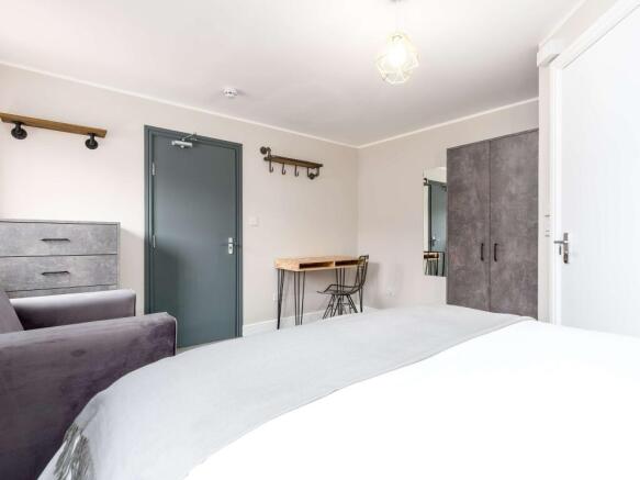 Bedroom 3b.jpg