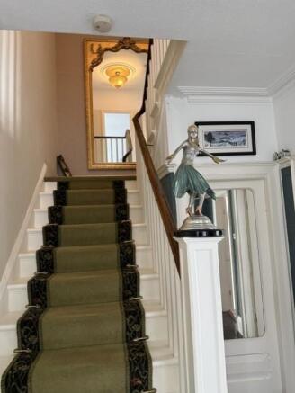 4 bed Semi-Detached for sale Image 9