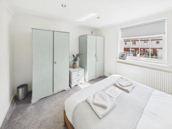 3 bed Terraced for sale Image 9