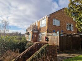 12, Waikato Lodge, Russell Road, Buckhurst Hill IG9 5QH