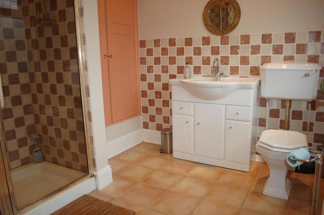 EN SUITE